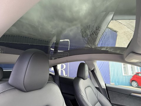 Tesla Model Y (Dual Motor) Long Range SUV 5dr Electric Auto 4WDE (384 bhp) 37