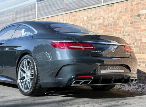 Mercedes-Benz S Class S63 Coupe 26
