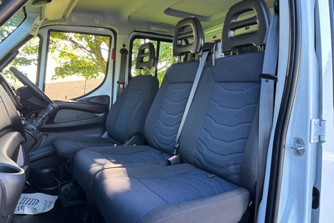 Iveco Daily 70C18D Crew Cab Dropside with Tail Lift - Air Con - Low Miles 3