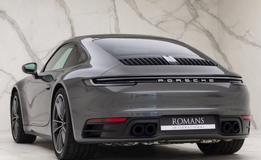 Porsche 911 Carrera S (992) 3