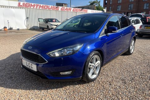 Ford Focus ZETEC 125BHP…1 PREVIOUS OWNER.. 8 MAIN DEALER SERVICES.. SAT NAV..BLUETOOTH 29