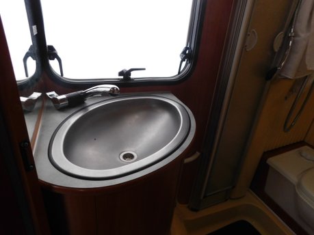 Dethleffs Advantage Globetrotter Elegance 5 Berth A Class Motorhome 19