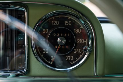Mercedes-Benz SL Class 300SL Roadster 17