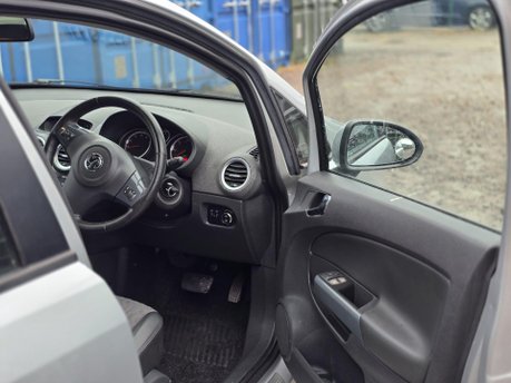 Vauxhall Corsa 1.4 16V SE Hatchback 5dr Petrol Auto Euro 5 (100 ps) 21