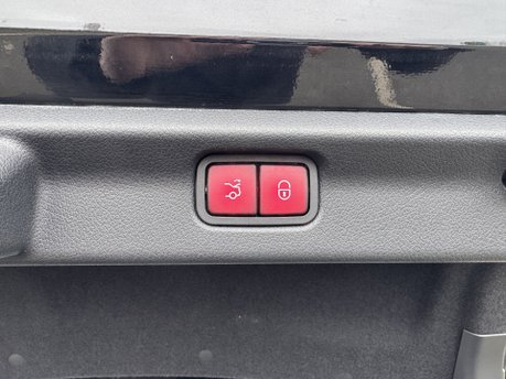 Mercedes-Benz EQE EQE 300 AMG Line Premium Auto Electric 89KWH PAN ROOF/MEMORY SEATS/SAT NAV 33