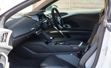 Audi R8 V10 Plus Spyder 15