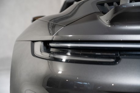 Porsche 911 TURBO S PDK. SPORTS CHRONO. HEATED & VENTILATED SEATS. PCCBS. LIFT. 38