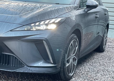 MG MG4 EV 64kWh TROPHY 5