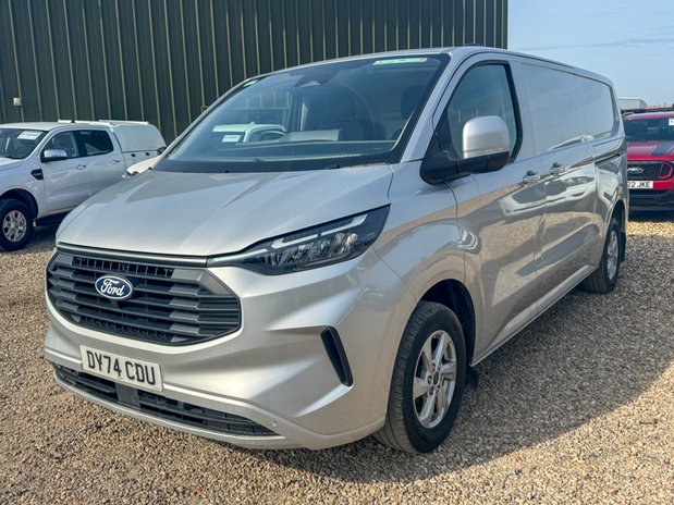 Ford Transit Custom LWB L2H1 Low Roof Limited 300 AirCon Alloys SELECT 2