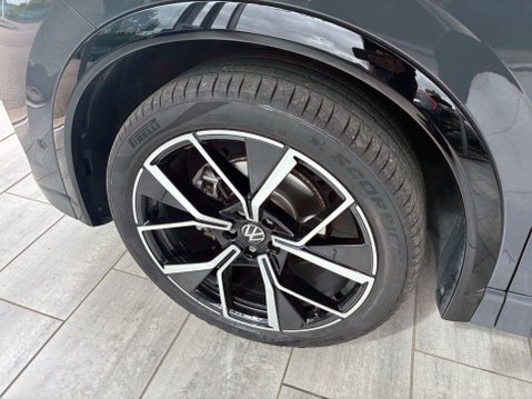 Volkswagen Tiguan 1.5 eTSI MHEV R-Line DSG Euro 6 (s/s) 5dr 9