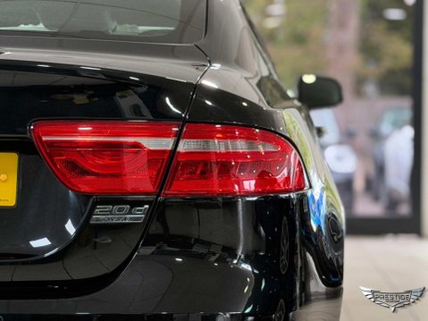 Jaguar XE 2.0d Portfolio Auto AWD Euro 6 (s/s) 4dr 8