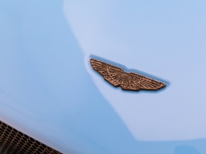 Aston Martin DB5 voted to luxury movie car 