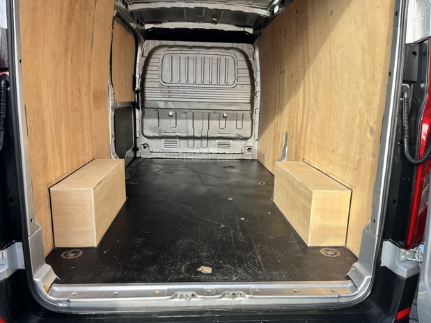 Maxus Deliver 9 DELIVER 9 DIESEL 2.0 D20 150 LWB High Roof Lux Van 21