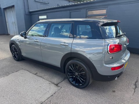 Mini Clubman COOPER BLACK 17