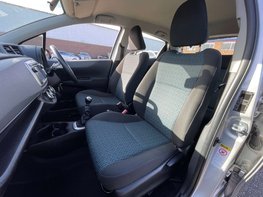 Toyota Yaris 1.3 Yaris TR VVT-i 5dr 39