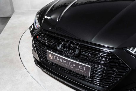 Audi RS6 Avant QUATTRO CARBON BLACK. VAT Q. WARRANTY. HEATED & COOLED SEATS. B & O. 50