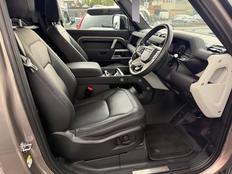 Land Rover Defender 3.0 D250 MHEV X-Dynamic SE SUV 3dr Diesel Auto 4WD Euro 6 (s/s) (250 ps) 21