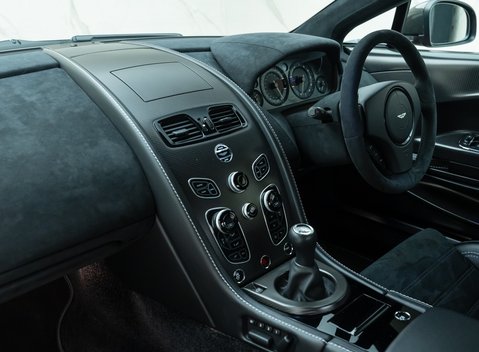 Aston Martin Vantage GT8 19