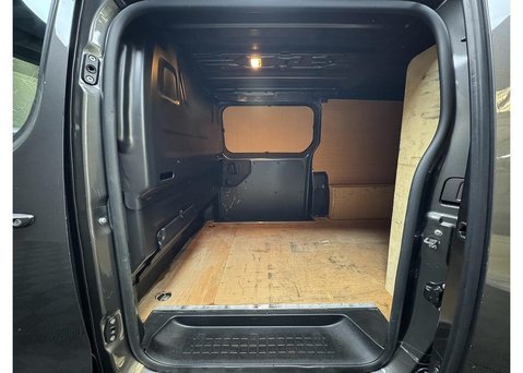 Vauxhall Vivaro 1.5 Turbo D 2900 Sportive Panel Van 6dr Diesel Manual L2 H1 Euro 6 (s/s) (1 37