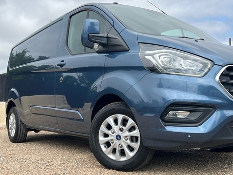 Ford Transit Custom 300 LIMITED P/V L2 H1 14