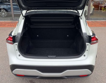 Nissan Qashqai 1.3 Qashqai Acenta Premium DiG-T MHEV CVT 5dr 76