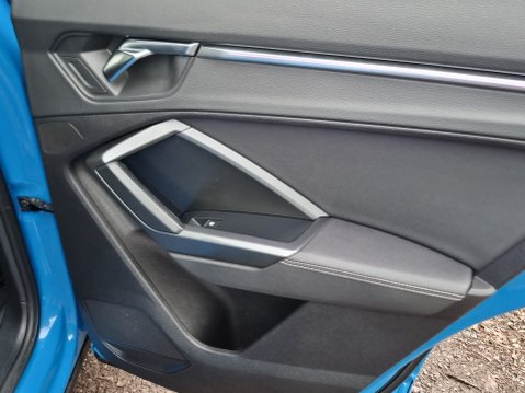 Audi Q3 TFSI S LINE MHEV 38