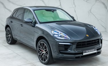 Porsche Macan S 8