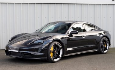 Porsche Taycan Turbo S 5