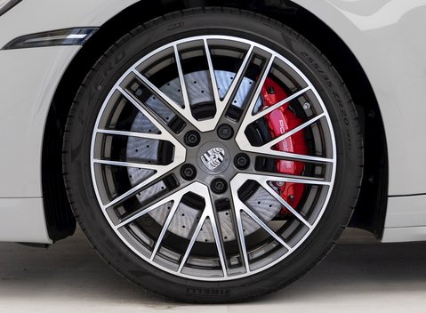 Porsche 911 Turbo Cabriolet (992) 10