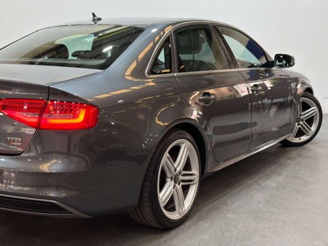 Audi A4 2.0 TFSI S line Saloon 4dr Petrol S Tronic quattro Euro 5 (s/s) (211 ps) 25