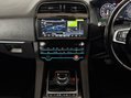 Jaguar F-Pace CHEQUERED FLAG AWD 14