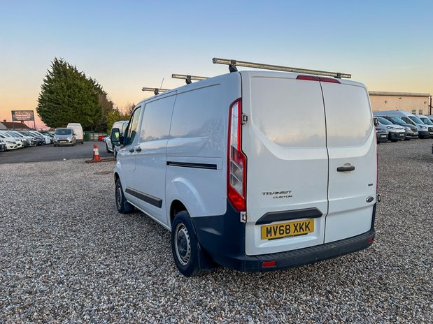 Ford Transit Custom SWB L1H1 Low Roof 300 EURO 6 NO VAT 8