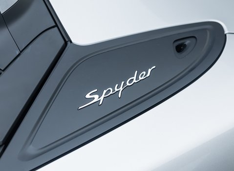 Porsche 718 SPYDER 30
