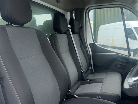 Renault Master LL35 BUSINESS DCI C/C LUTON 11