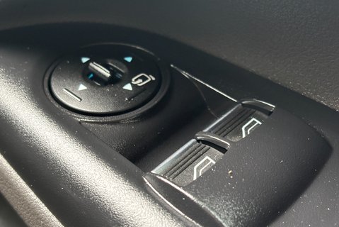 Ford Transit Connect 240 L2 Limited 120 ps Panel Van 31