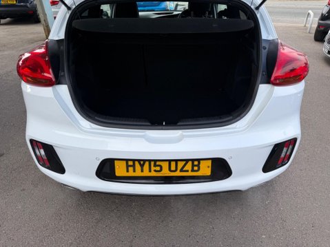 Kia Pro Ceed 1.6 T-GDi GT Tech Euro 5 3dr 29