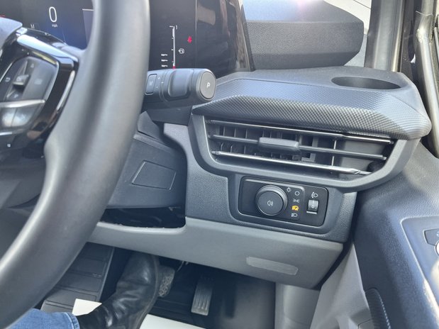 Ford Transit Custom Transit Custom 2.0 EcoBlue 136ps H1 Van Limited Auto 15