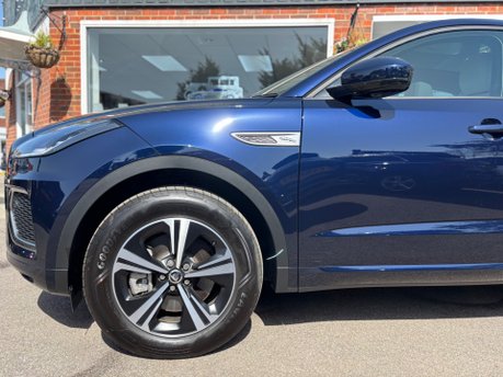 Jaguar E-Pace R-DYNAMIC S MHEV 7