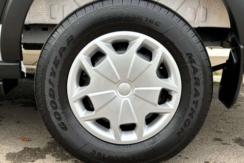 Ford Transit 350 L2 H2 Trend 130 ps Panel Van - Sat Nav 31