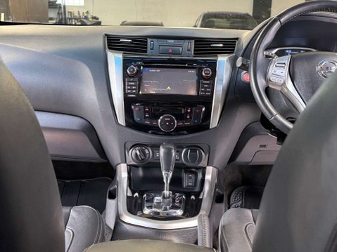 Nissan Navara 2.3 Navara Tekna dCi Auto 4WD 5dr 50