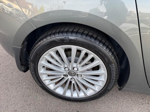 Vauxhall Astra 1.6 CDTi BiTurbo Elite Nav Euro 6 (s/s) 5dr 15