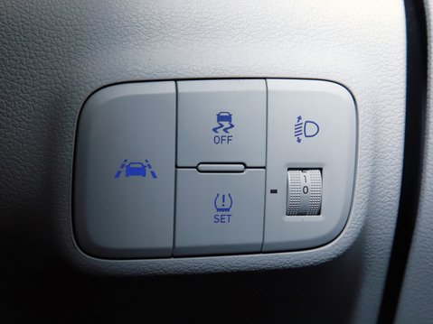 Hyundai i10 1.0 MPi Premium 5dr Auto 31