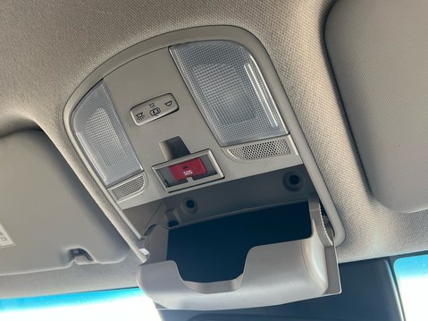 Hyundai KONA PREMIUM 30