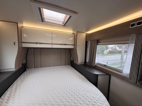 Swift Voyager 594 30