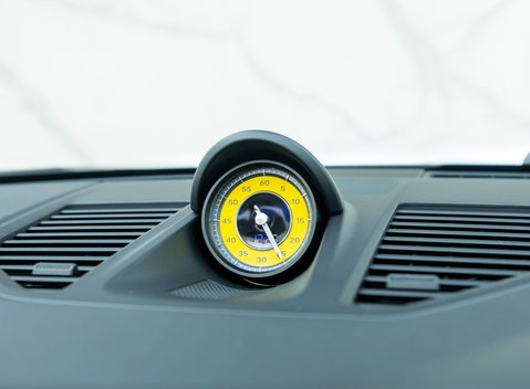 Porsche 911 Turbo S Cabriolet (992) 22