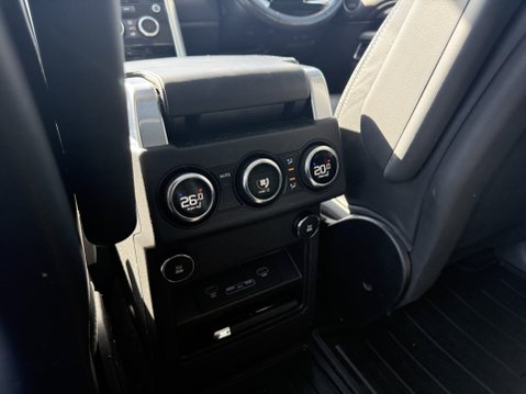 Land Rover Discovery SDV6 HSE LUXURY 31