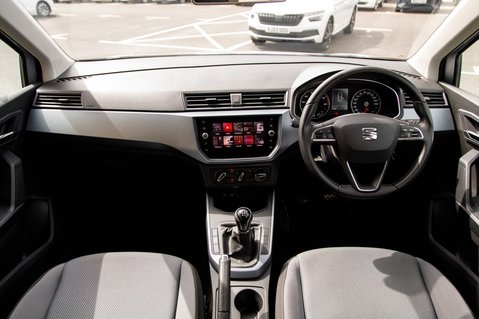 SEAT Arona TSI SE TECHNOLOGY 3