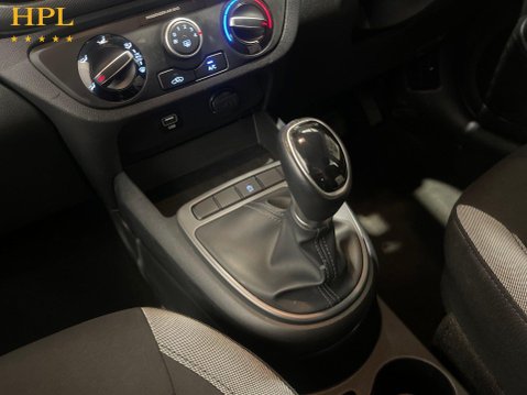 Hyundai i10 1.0 SE Connect Hatchback 5dr Petrol Auto Euro 6 (s/s) (67 ps) 16