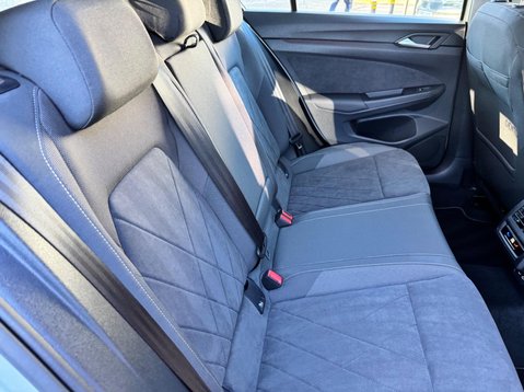 Volkswagen Golf STYLE ETSI DSG 22