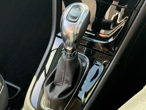 Vauxhall Mokka X 1.4T Active 5dr Auto 27